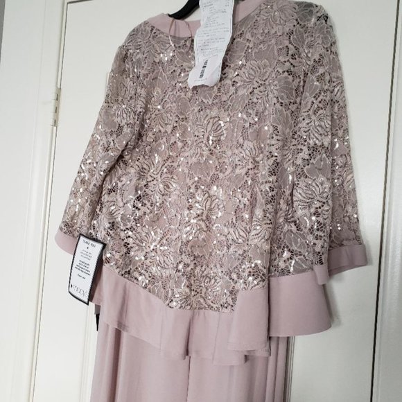 Dress - Picture 3 of 4